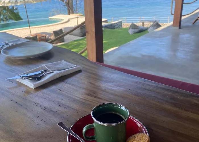 Bali Cliff Glamping Seraya
